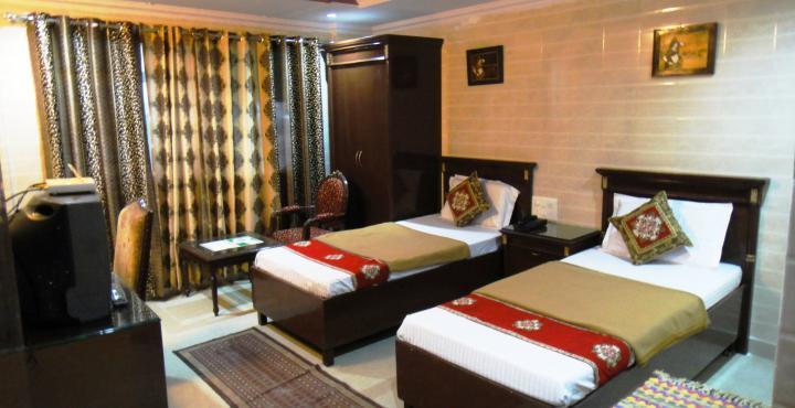 Hotel Hallmark Regency Ludhiana Ngoại thất bức ảnh